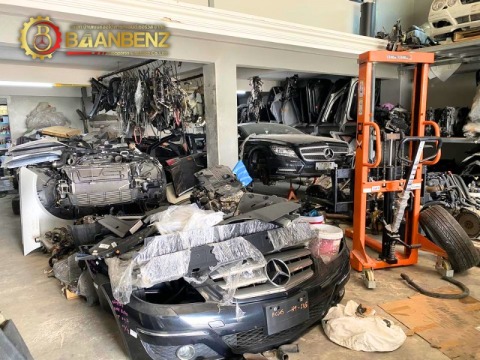 อู่ซ่อมเบนซ์เก่า